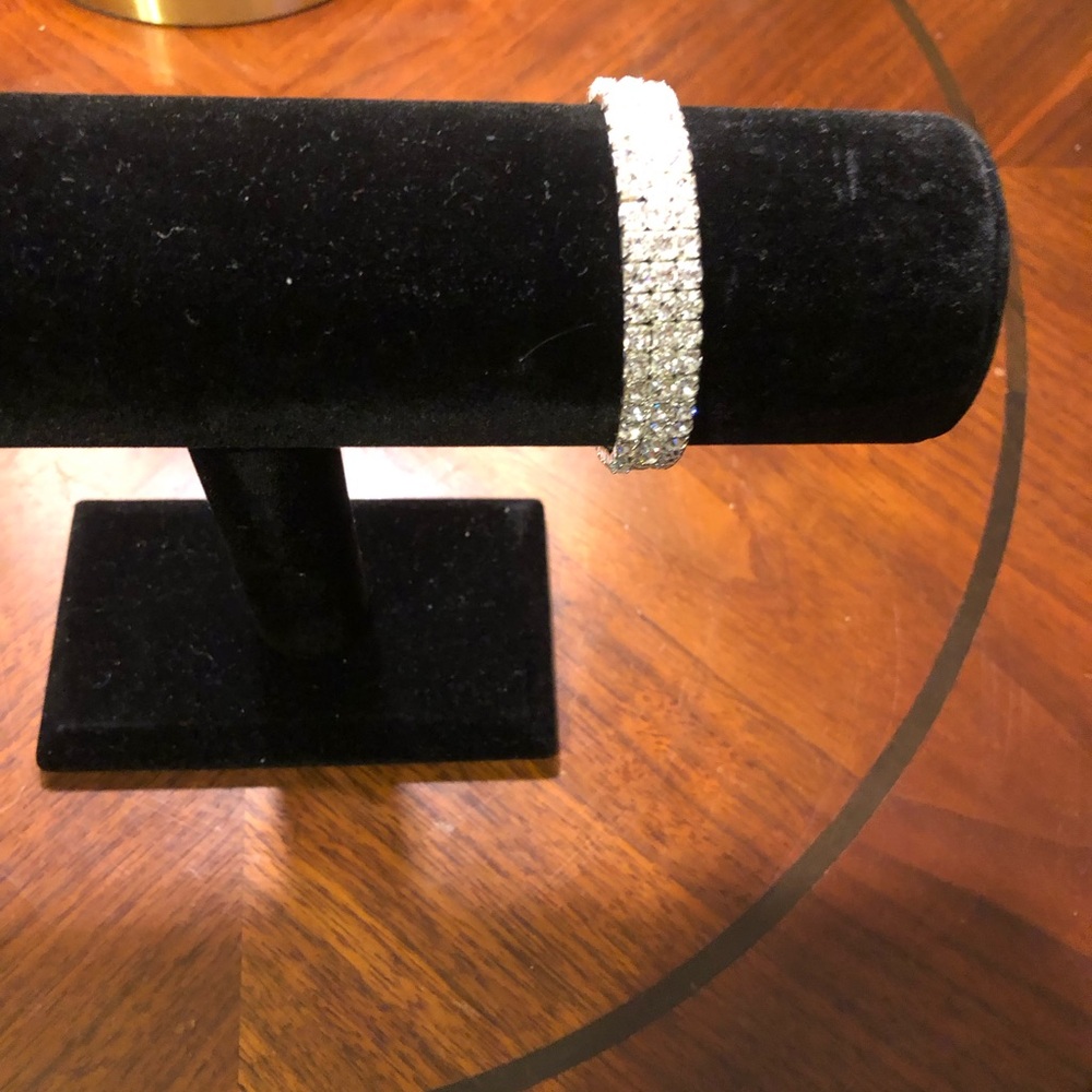 Source Unknown Elegant Silver Bracelet